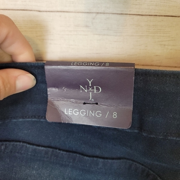 NYDJ NORWELL WASH DENIM LEGGINGS, SZ 8 - Picture 8 of 12
